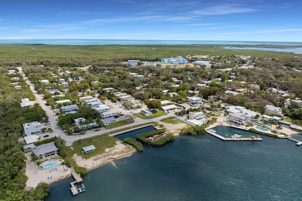 $620,000 | 10 Dolphin Road, Key Largo, FL 33037