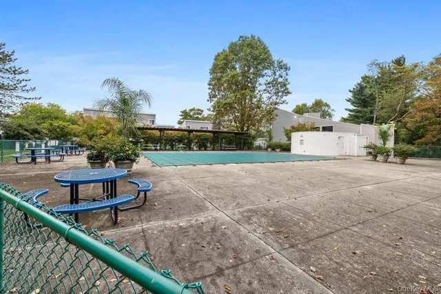 $549,000 | 208 Harris Road, Unit BA1, Bedford Hills, NY 10507