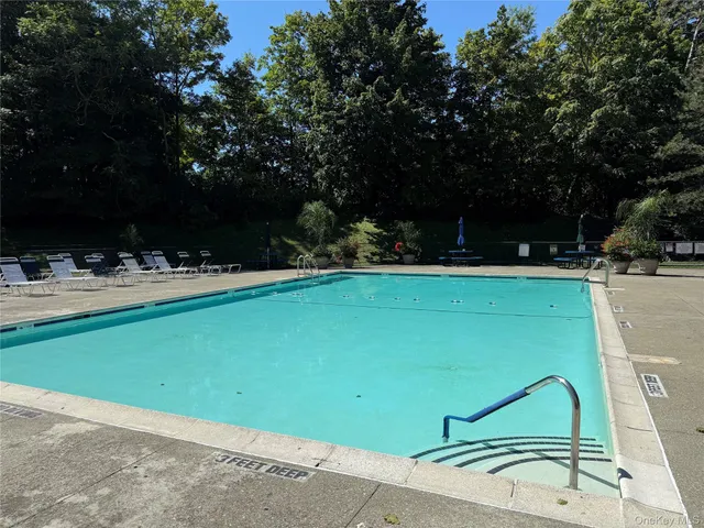 $549,000 | 208 Harris Road, Unit BA1, Bedford Hills, NY 10507