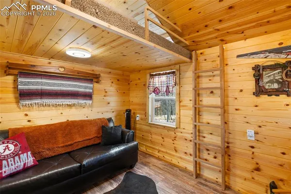 a view of walk in closet