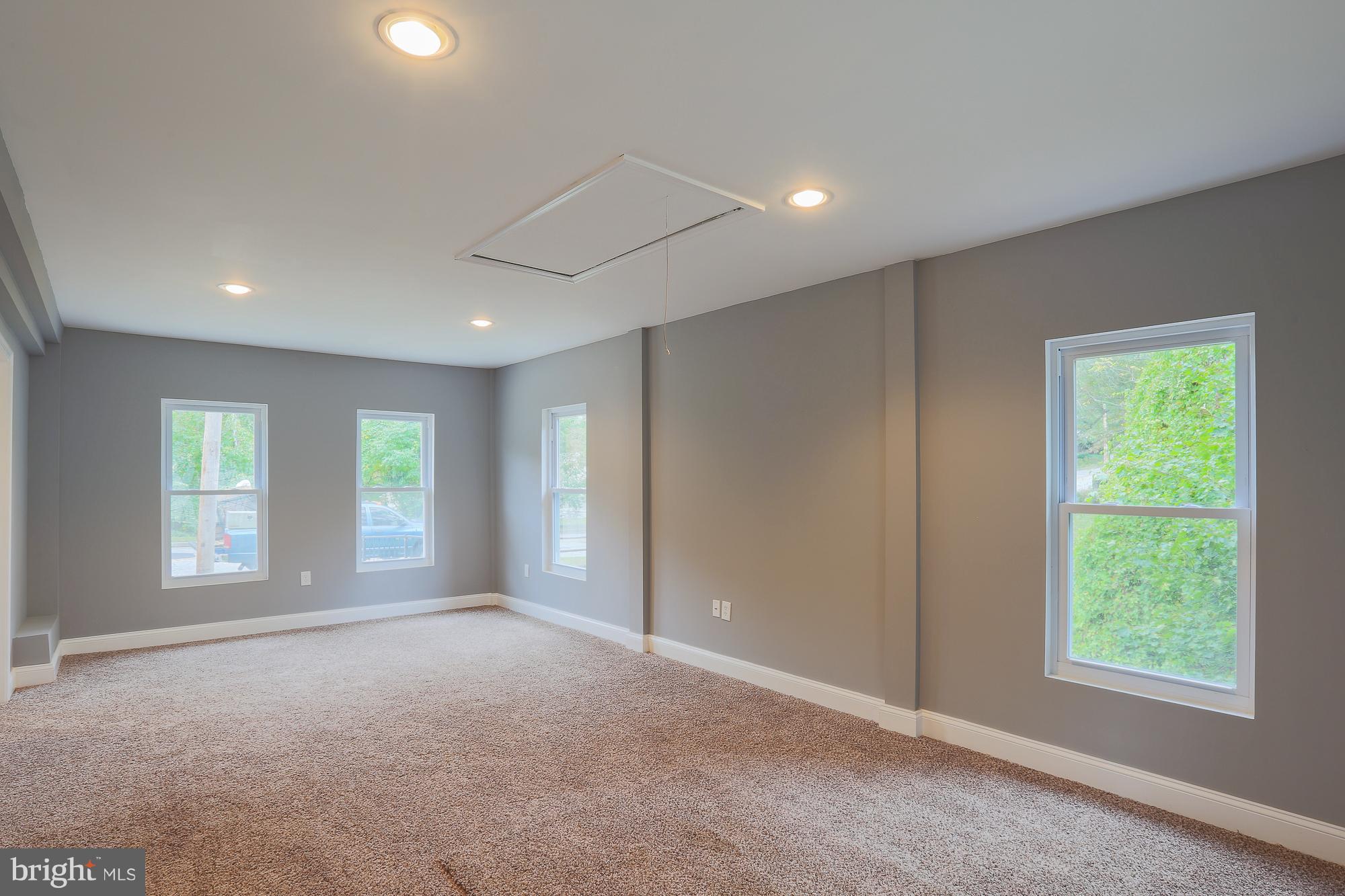 1402 Glendale Road Baltimore, MD 21239 - Photo 20 of 30 Family Room