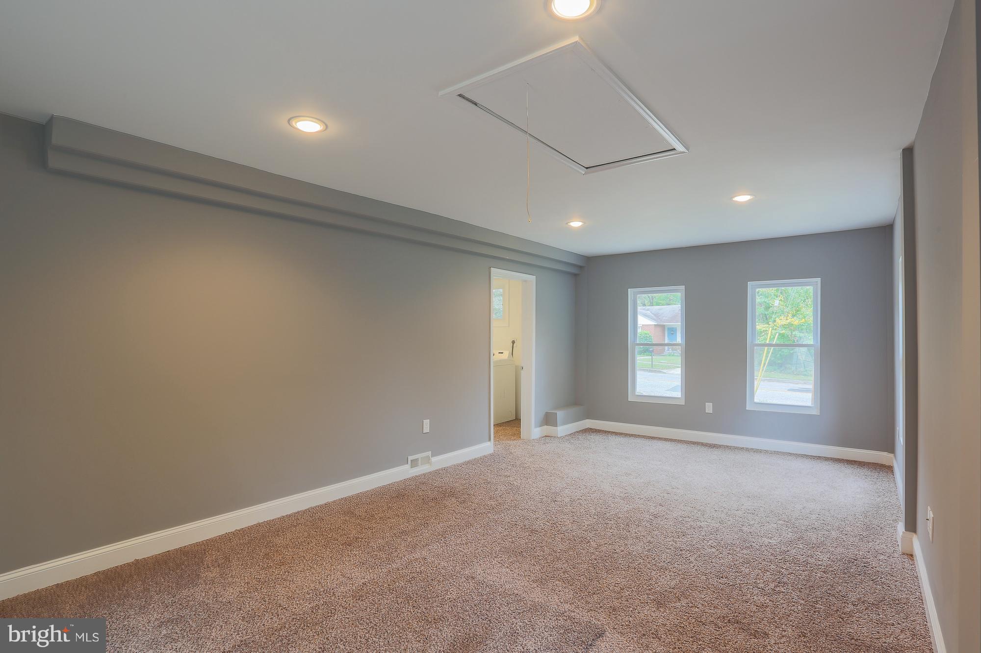 1402 Glendale Road Baltimore, MD 21239 - Photo 22 of 30 Family Room