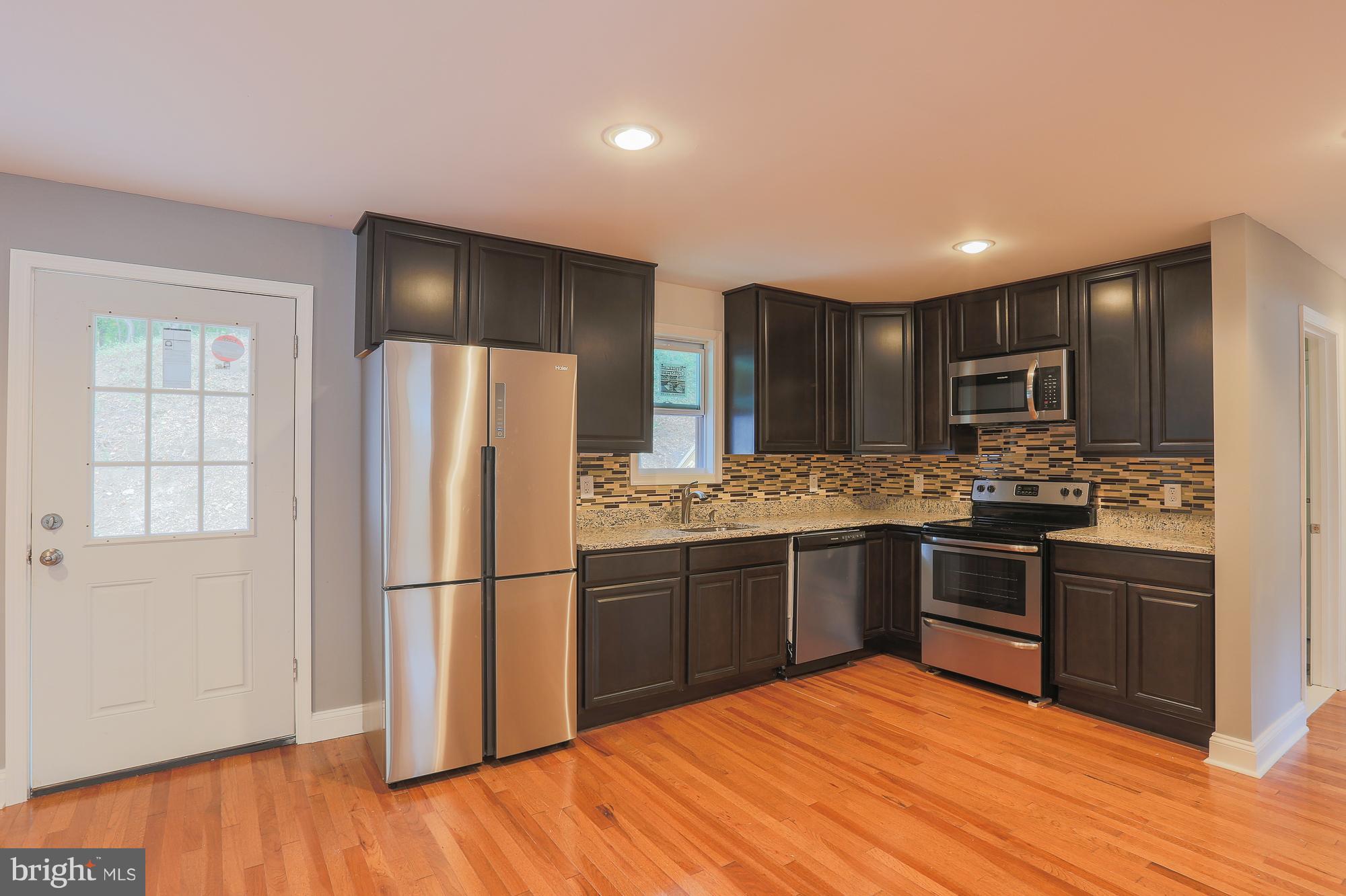 1402 Glendale Road Baltimore, MD 21239 - Photo 6 of 30 Kitchen
