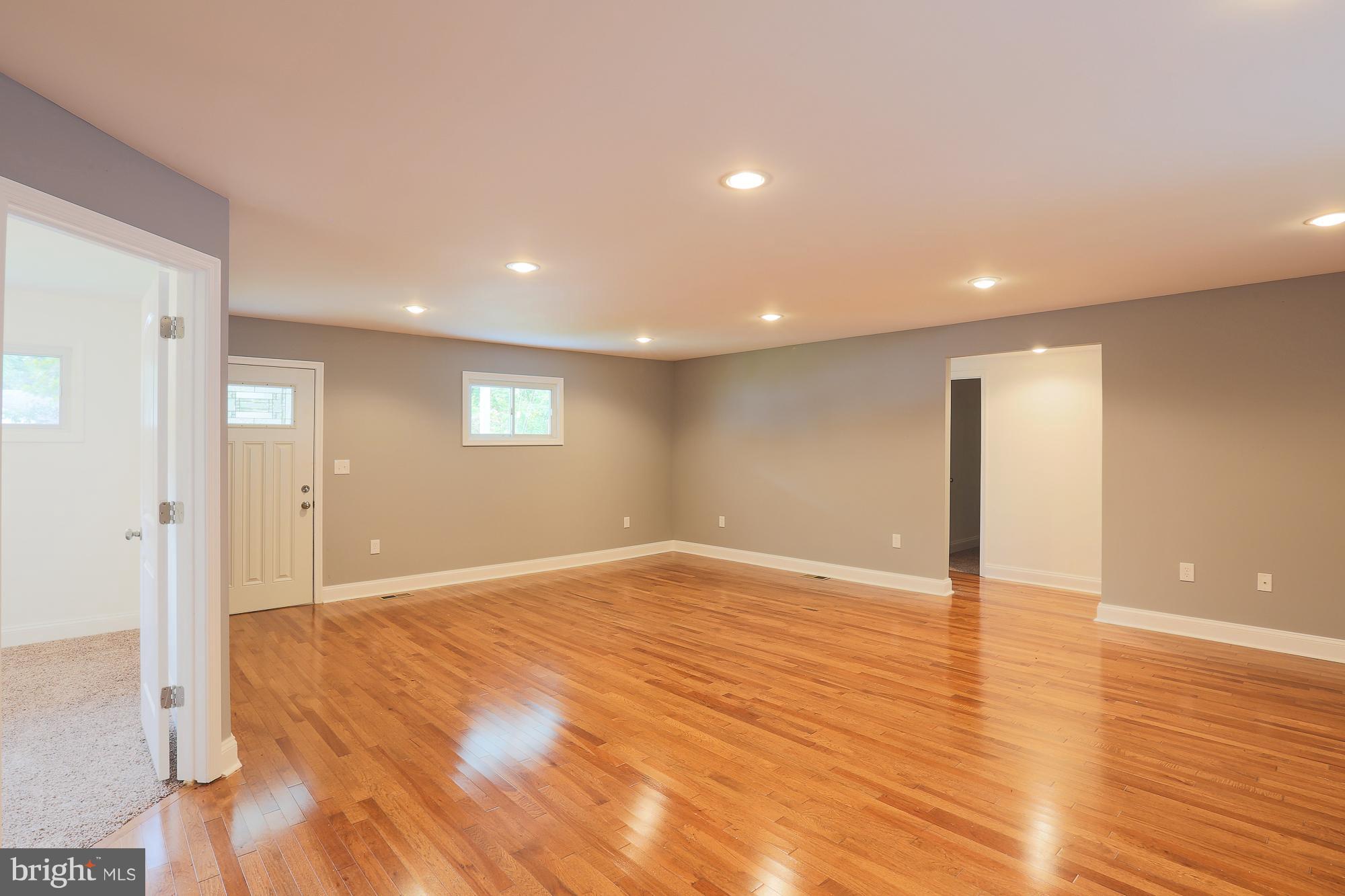1402 Glendale Road Baltimore, MD 21239 - Photo 10 of 30 Interior (General)