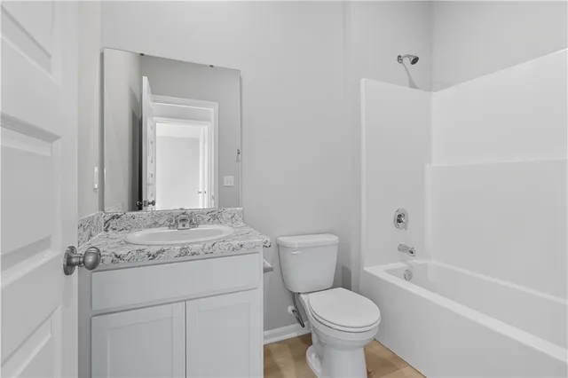 $278,635 | 449 Rock Creek Drive, Tonganoxie, KS 66086