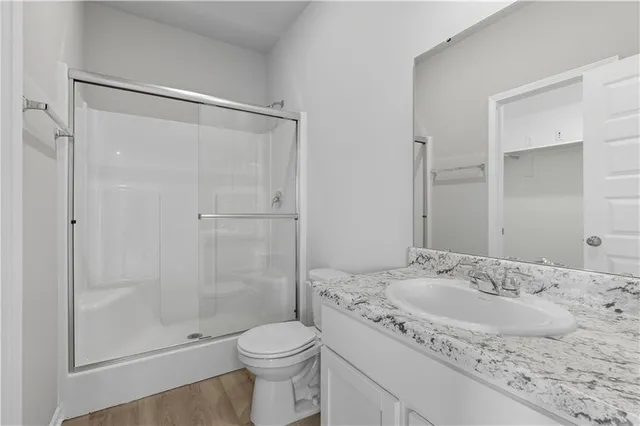 $278,635 | 449 Rock Creek Drive, Tonganoxie, KS 66086