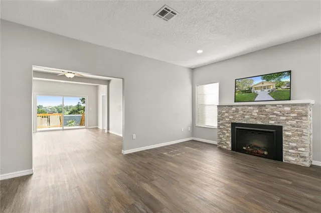 $279,000 | 715 Poinsettia Drive, Eustis, FL 32726