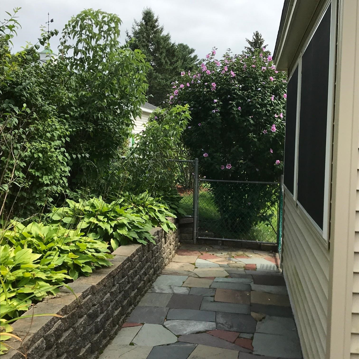 39 Dearborn Avenue Hampton, NH 03842 - Photo 5 of 48