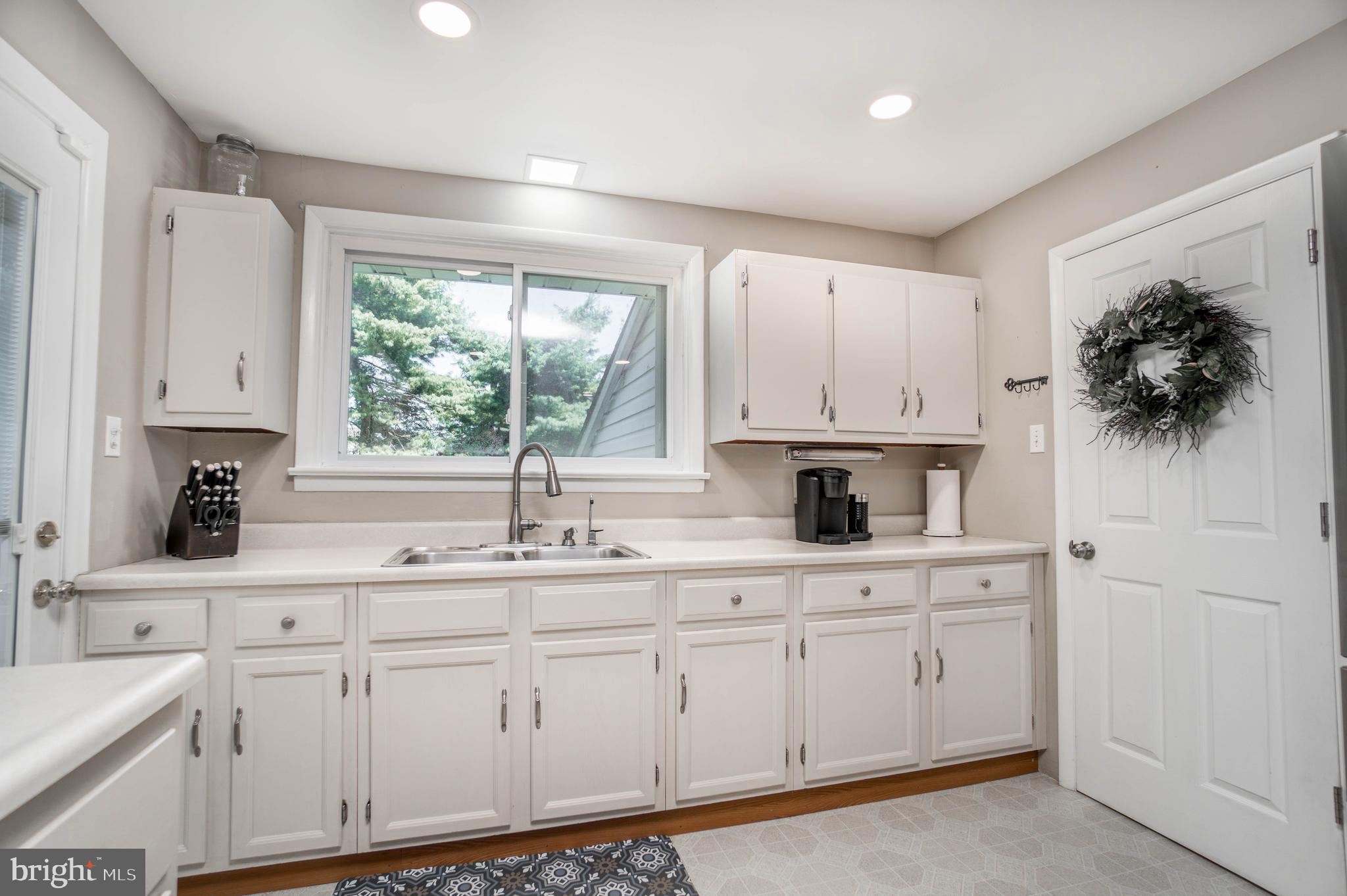 665 Doe Run Road Coatesville, PA 19320 - Photo 11 of 36 Gallery Image 11