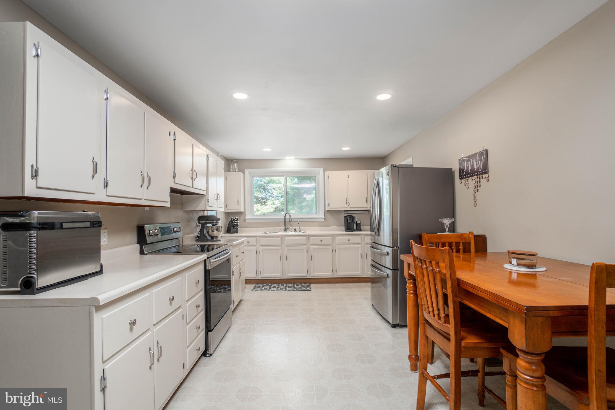665 Doe Run Road Coatesville, PA 19320 - Photo 9 of 36 Gallery Image 9