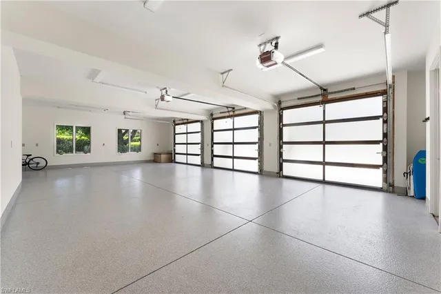 $6,500,000 | 233 Ridge Drive, Naples, FL 34108