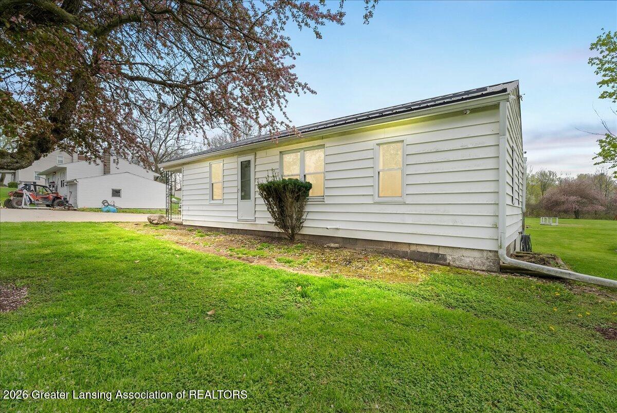 5662 East Clark Road Bath, MI 48808 - Photo 1 of 44 01-Media Jett - 31