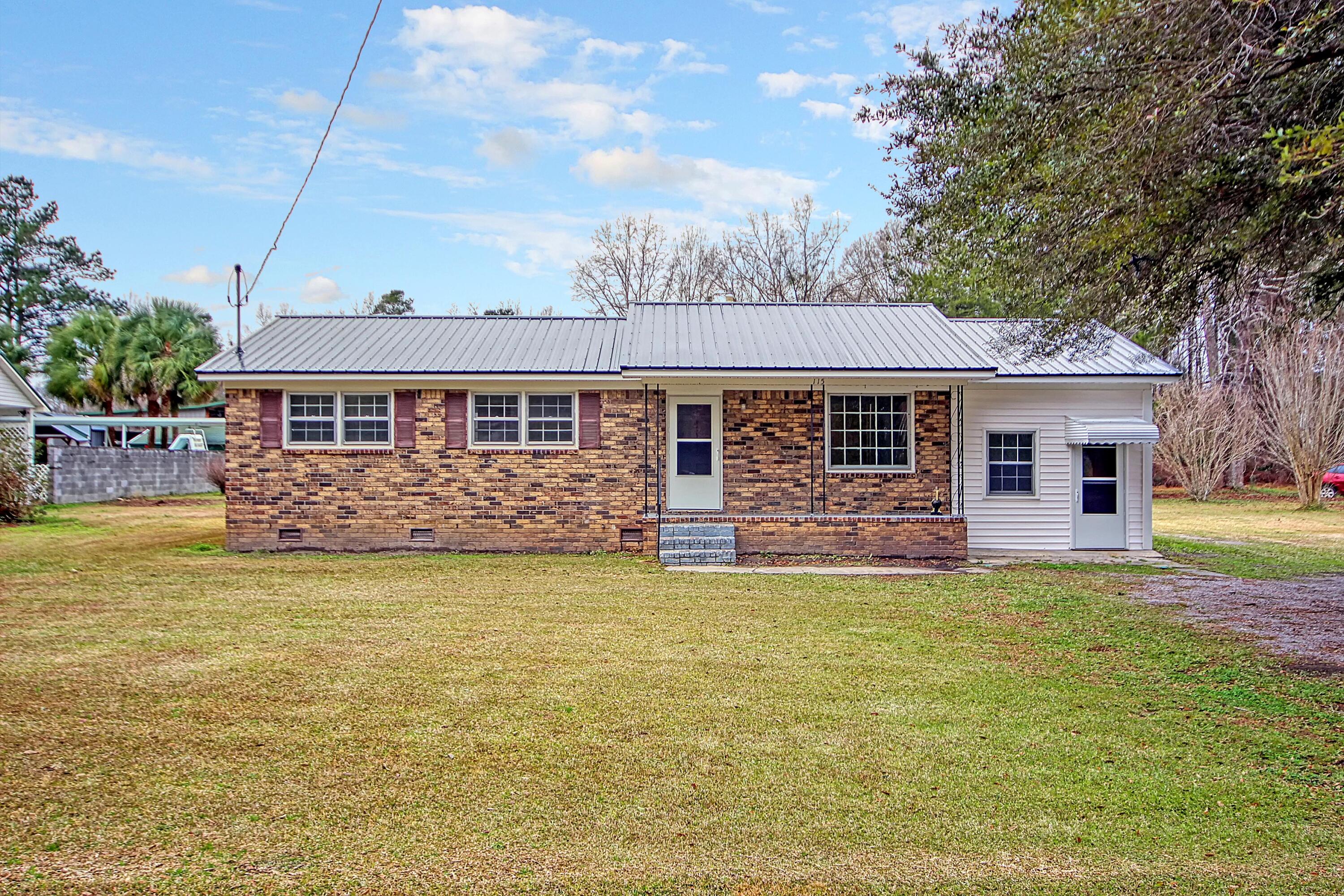 115 Singing Pines Road St. George, SC 29477 - Photo 2 of 26 CREM_115 Singing Pines_027