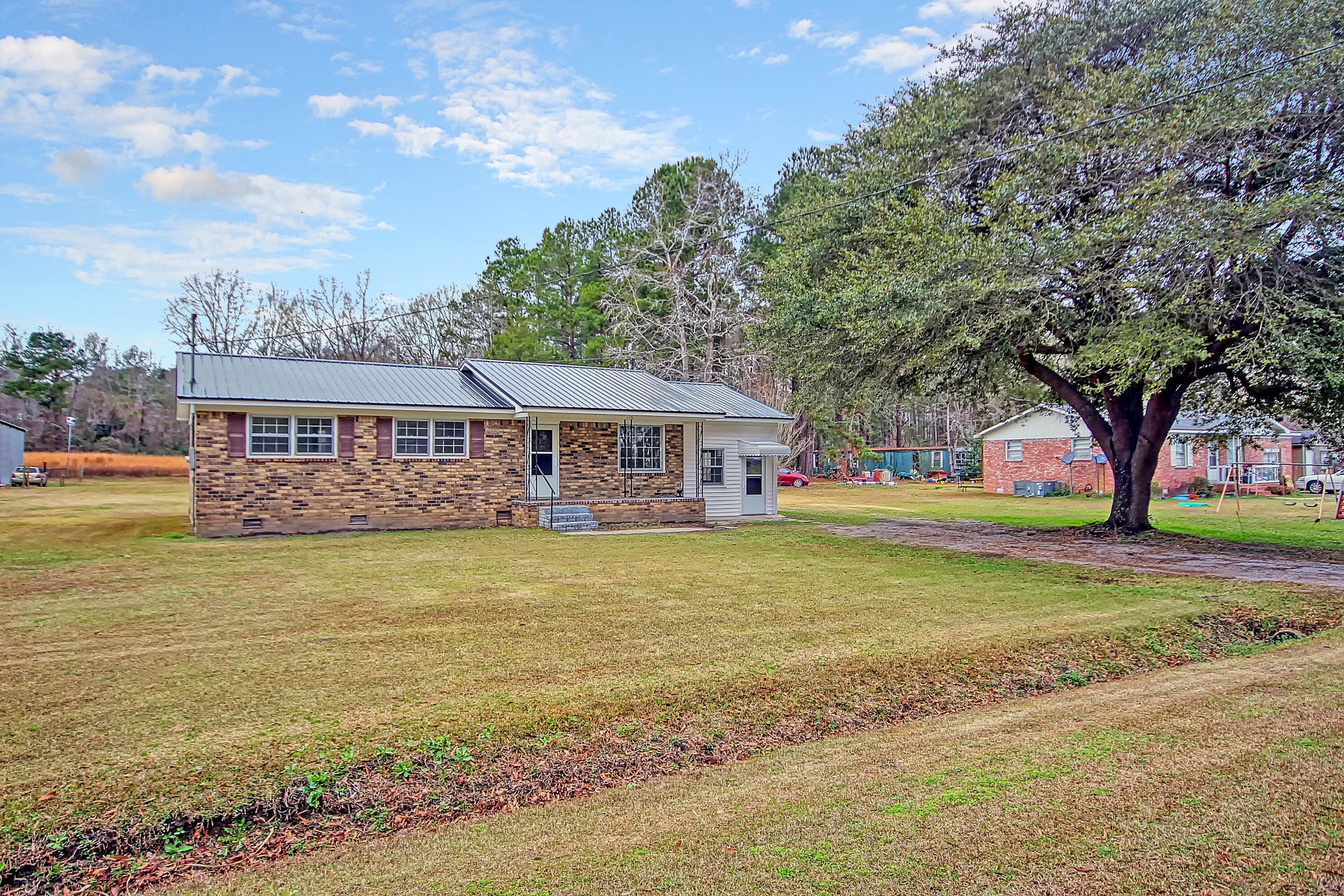 115 Singing Pines Road St. George, SC 29477 - Photo 3 of 26 CREM_115 Singing Pines_028