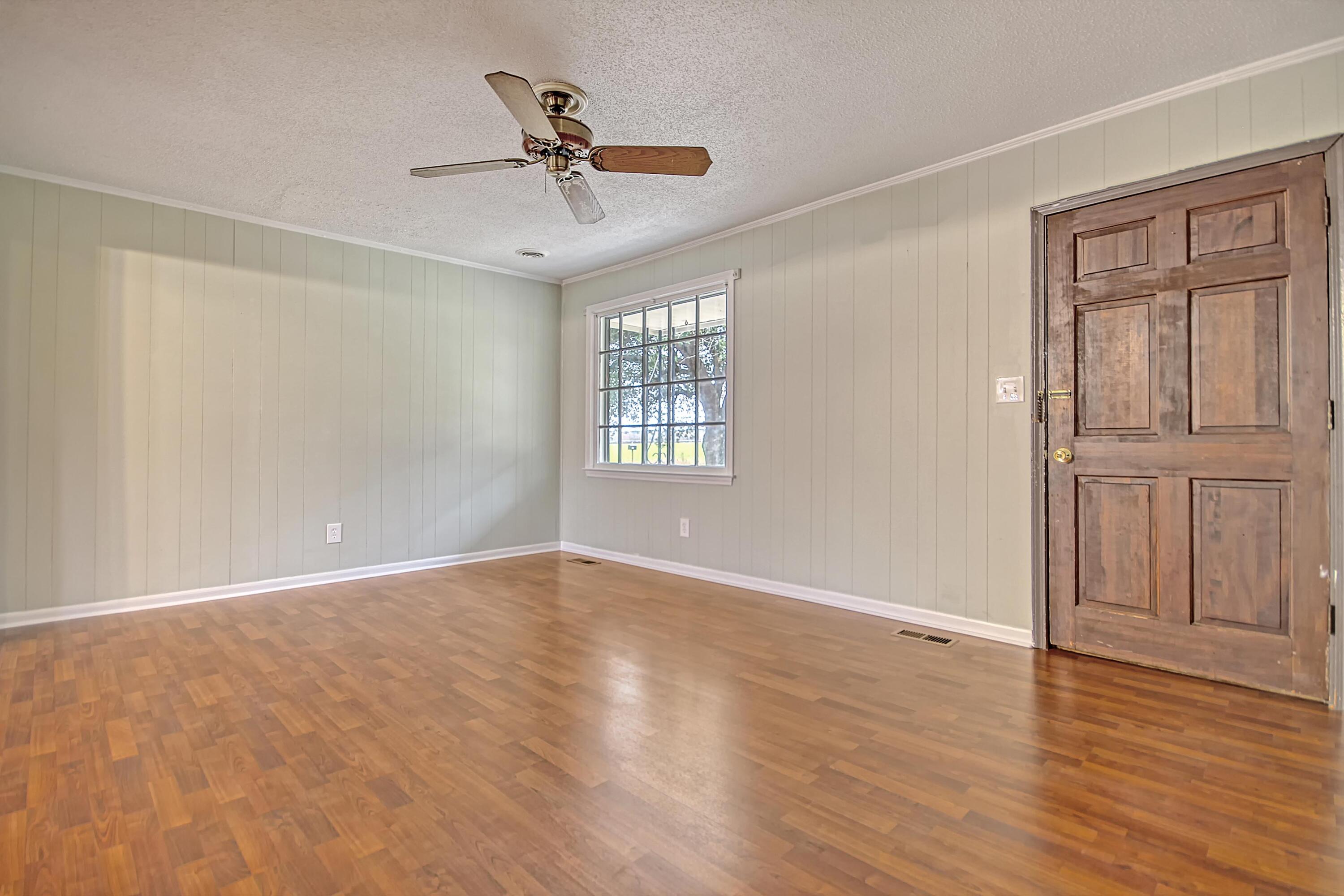115 Singing Pines Road St. George, SC 29477 - Photo 5 of 26 CREM_115 Singing Pines_008