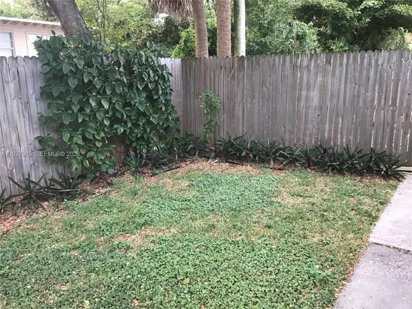 $1,500 | 429 49th Street, Unit 2, West Palm Beach, FL 33407