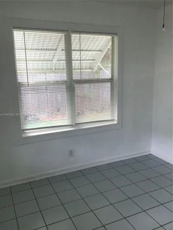 $1,500 | 429 49th Street, Unit 2, West Palm Beach, FL 33407