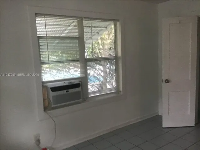 $1,500 | 429 49th Street, Unit 2, West Palm Beach, FL 33407