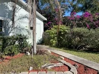 $1,500 | 429 49th Street, Unit 2, West Palm Beach, FL 33407