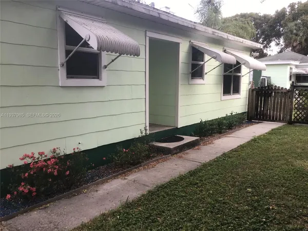 $1,500 | 429 49th Street, Unit 2, West Palm Beach, FL 33407