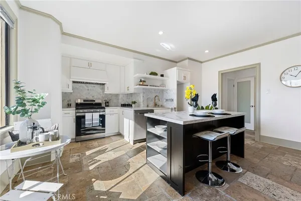 $565,000 | 315 West 3rd Street, Unit 301, Long Beach, CA 90802