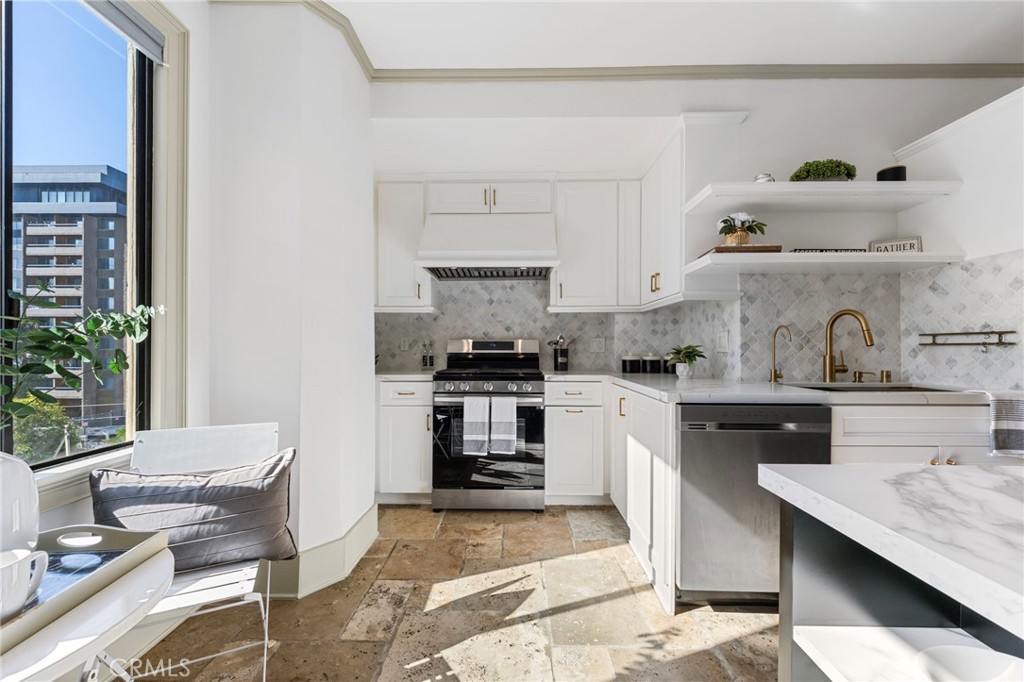 315 West 3rd Street, Unit 301 Long Beach, CA 90802 - Photo 14 of 50