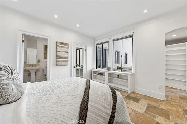 $565,000 | 315 West 3rd Street, Unit 301, Long Beach, CA 90802