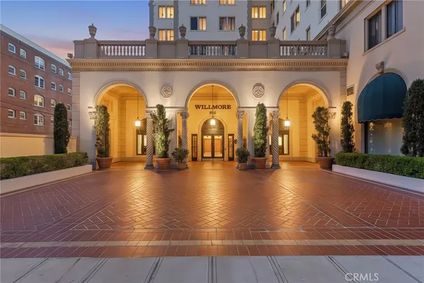 $565,000 | 315 West 3rd Street, Unit 301, Long Beach, CA 90802