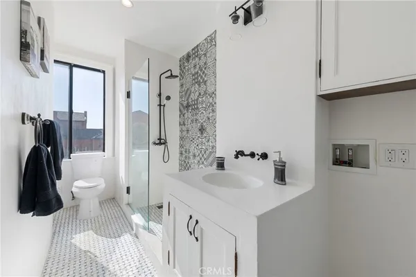 $565,000 | 315 West 3rd Street, Unit 301, Long Beach, CA 90802