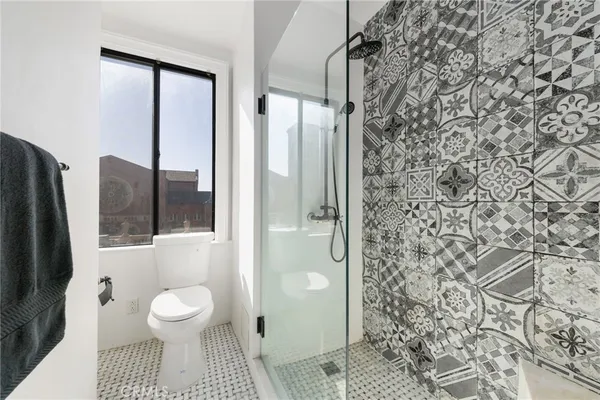 $565,000 | 315 West 3rd Street, Unit 301, Long Beach, CA 90802