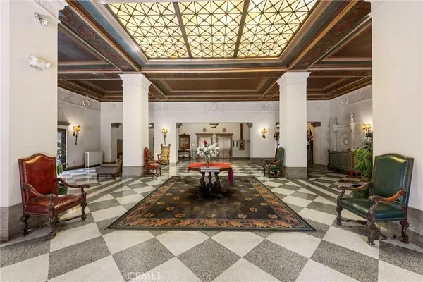 $565,000 | 315 West 3rd Street, Unit 301, Long Beach, CA 90802