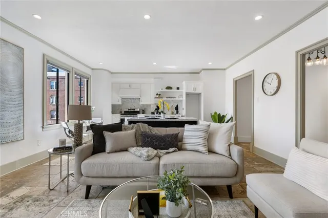 $595,000 | 315 West 3rd Street, Unit 301, Long Beach, CA 90802