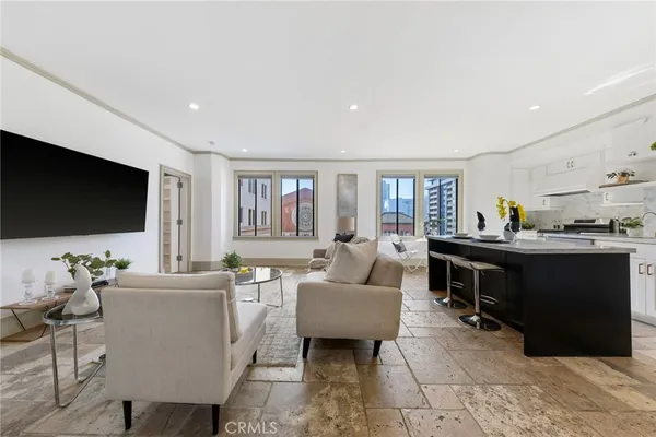 $565,000 | 315 West 3rd Street, Unit 301, Long Beach, CA 90802