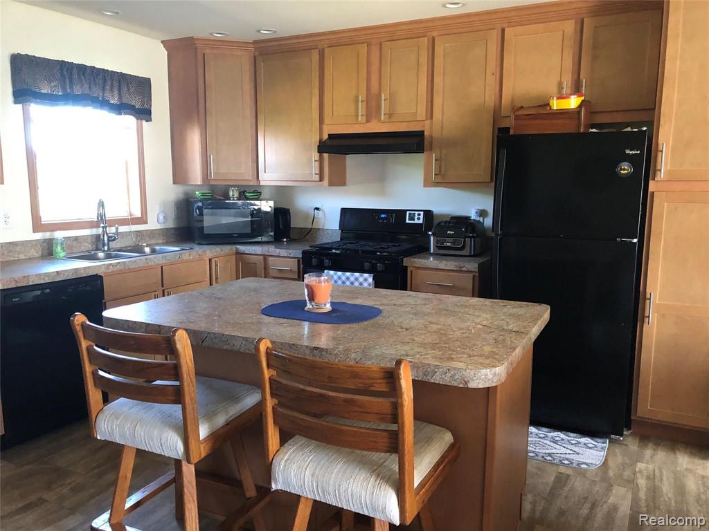 14700 Burt Road Capac, MI 48014 - Photo 10 of 30