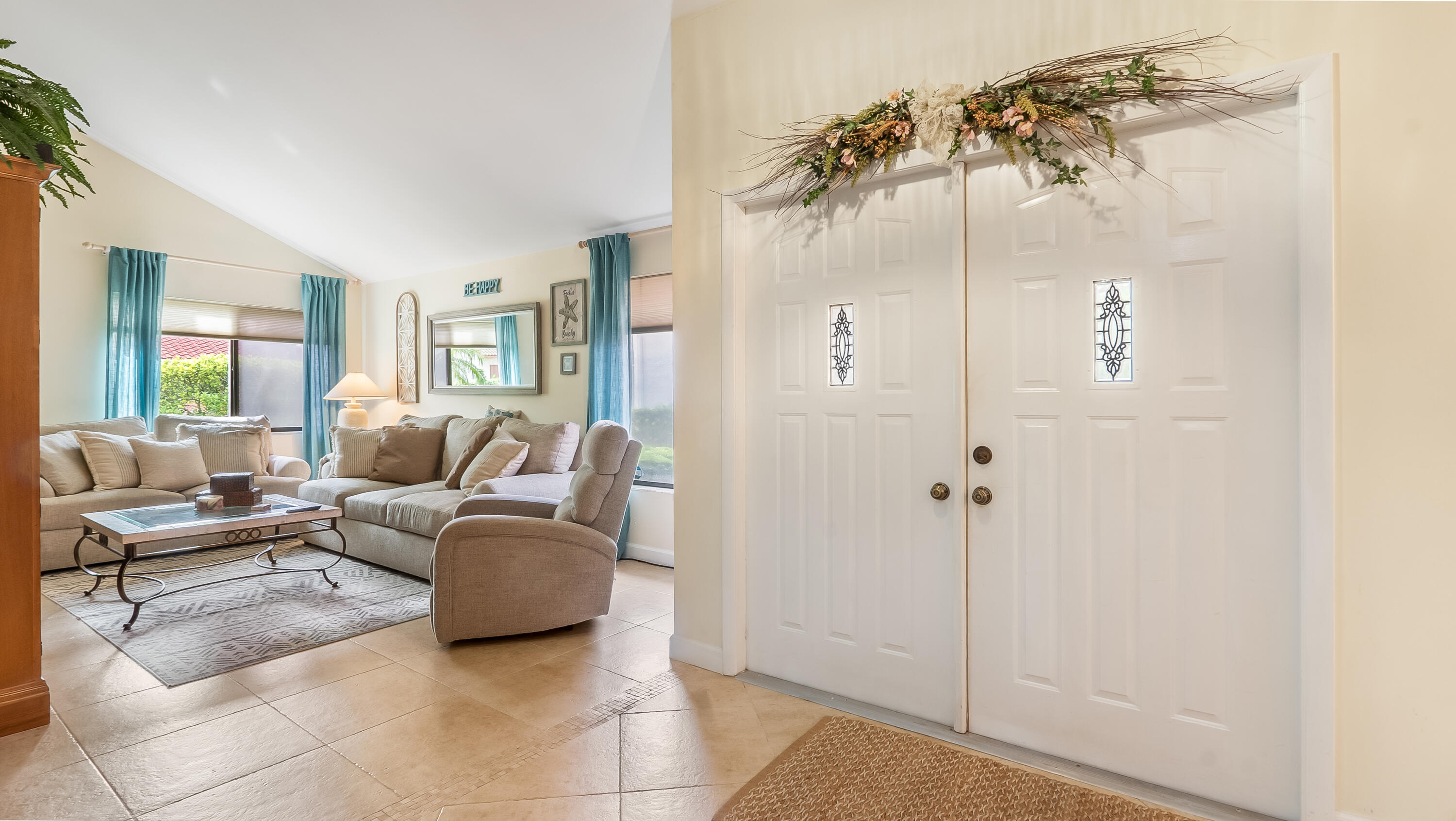 21596 Magdalena Terrace Boca Raton, FL 33433 - Photo 5 of 31 DSC04643