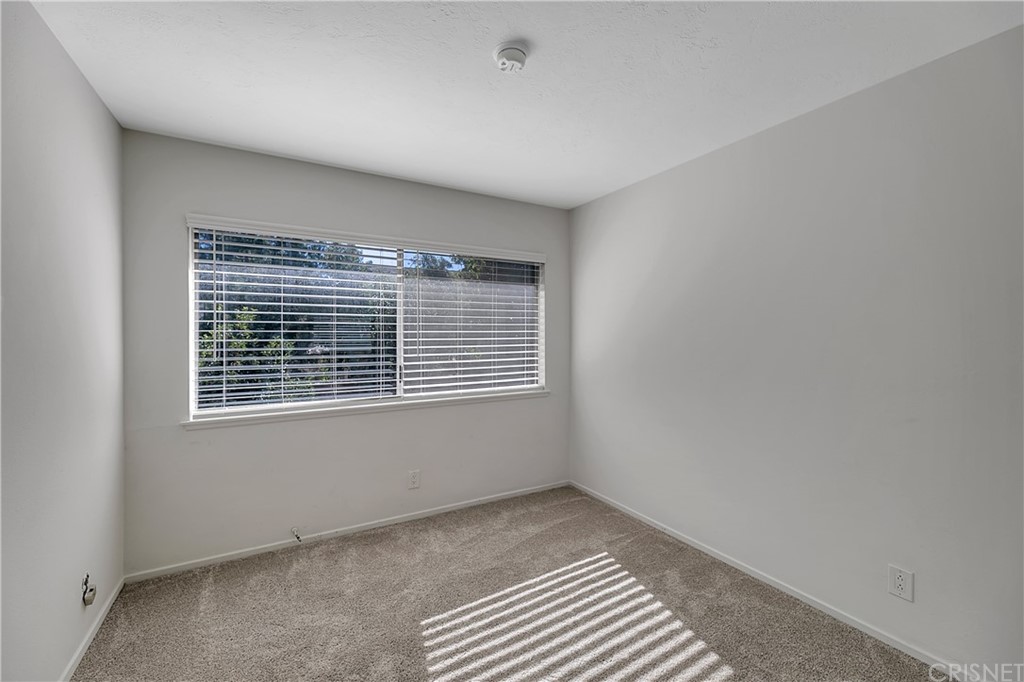 23646 Vía Corsa Valencia, CA 91355 - Photo 33 of 55