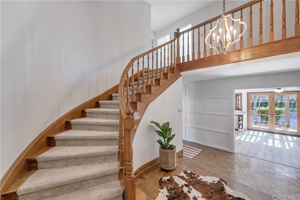 23646 Vía Corsa Valencia, CA 91355 - Photo 5 of 55