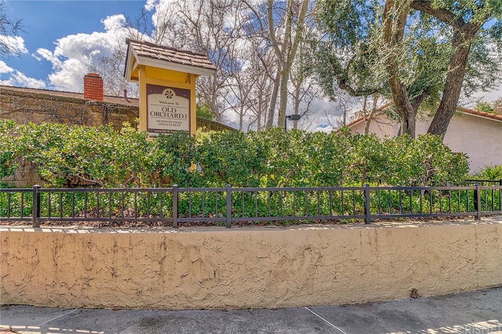 23646 Vía Corsa Valencia, CA 91355 - Photo 49 of 55