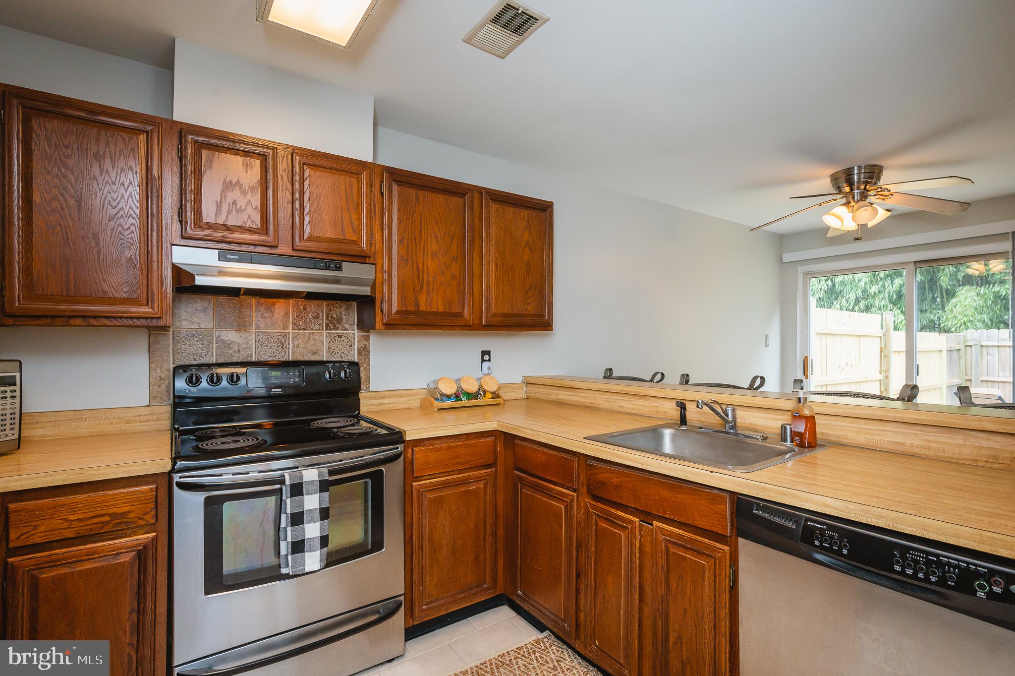 1322 Rigbie Hall Court, Unit F Belcamp, MD 21017 - Photo 15 of 38 Kitchen-Stainless Steel Appliances