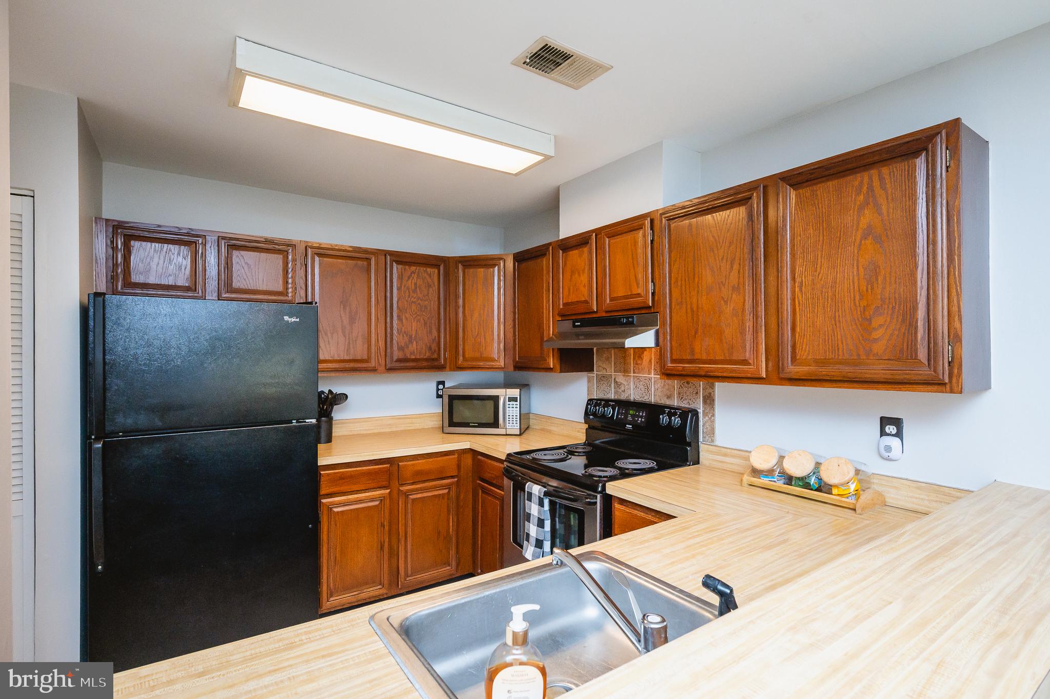 1322 Rigbie Hall Court, Unit F Belcamp, MD 21017 - Photo 20 of 38 Kitchen
