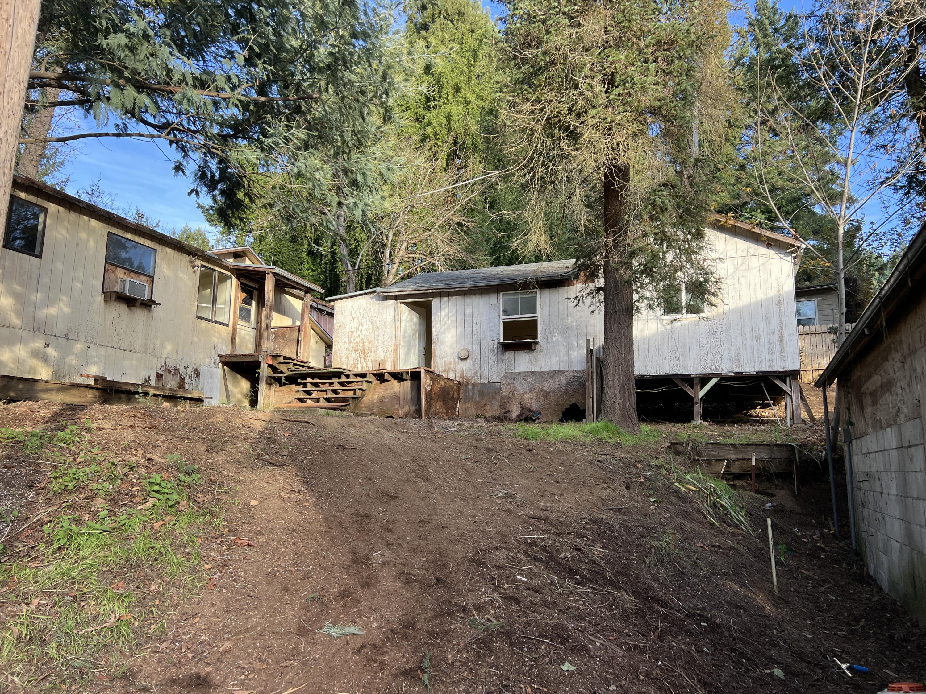 114 River Road Miranda, CA 95553 - Photo 29 of 49