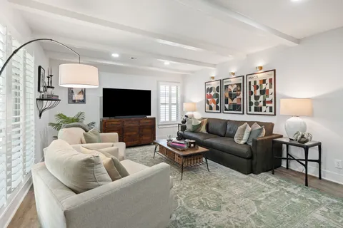 $465,000 | 5113 West 43rd Street, Houston, TX 77092