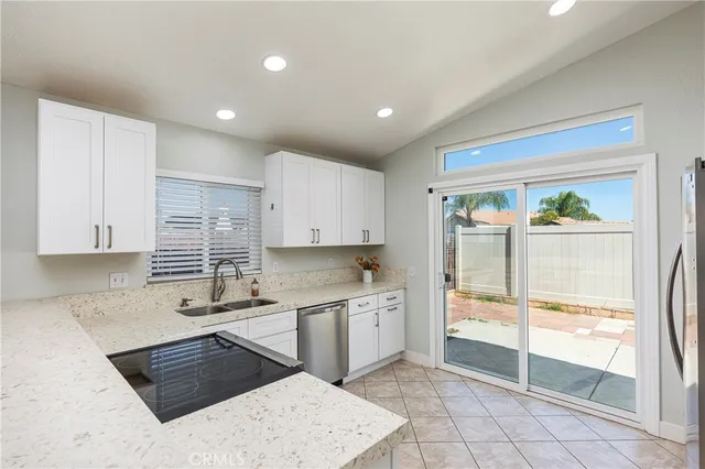 $2,800 | 33002 Romero Drive, Temecula, CA 92592