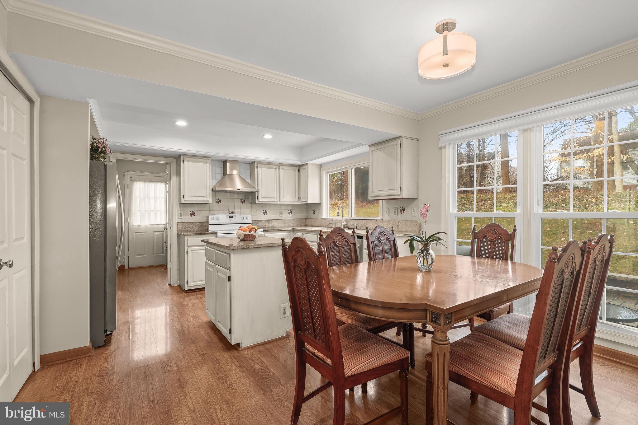 14912 Village Gate Drive Silver Spring, MD 20906 - Photo 13 of 66 Kitchen