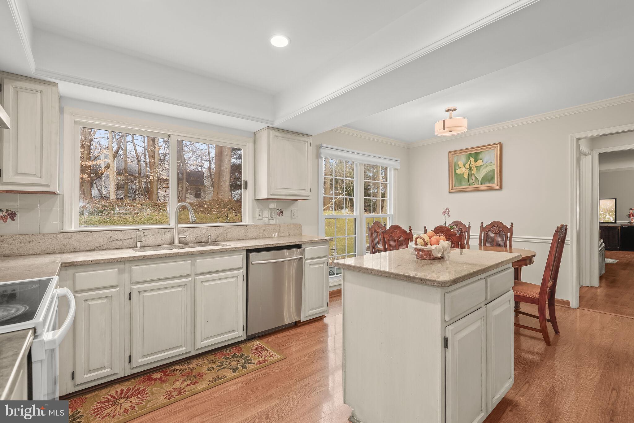 14912 Village Gate Drive Silver Spring, MD 20906 - Photo 16 of 66 Kitchen