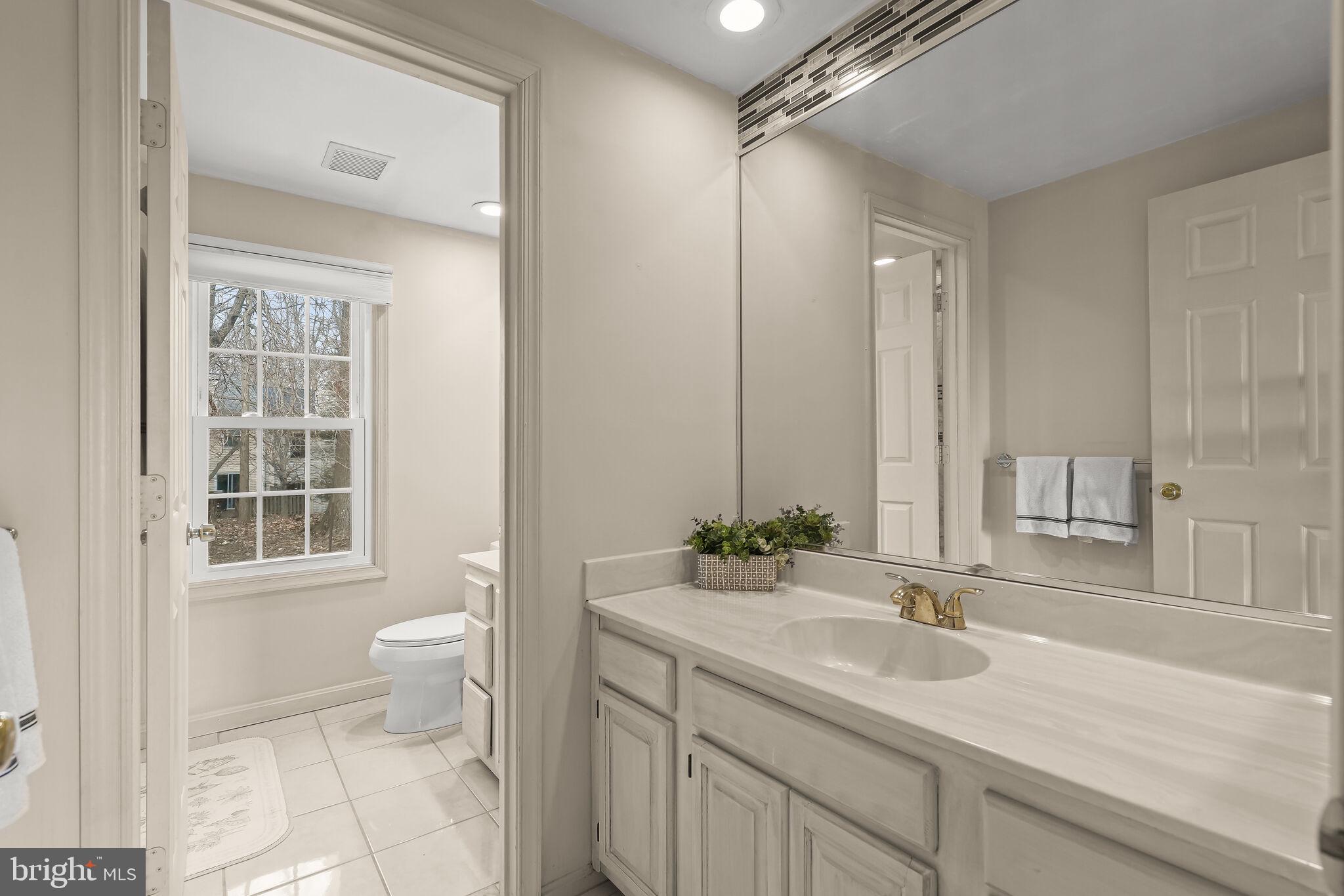 14912 Village Gate Drive Silver Spring, MD 20906 - Photo 29 of 66 Full Bath