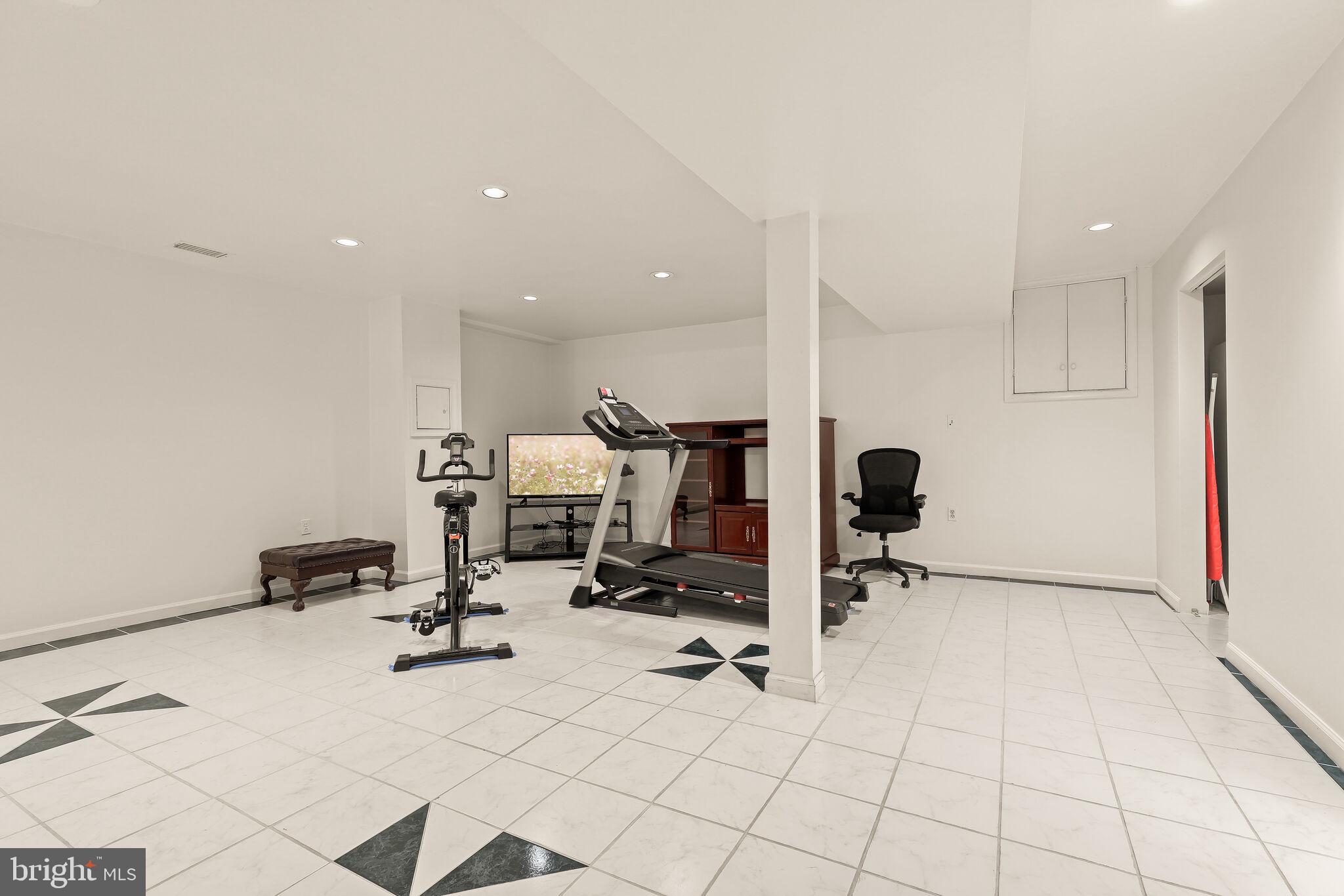 14912 Village Gate Drive Silver Spring, MD 20906 - Photo 33 of 66 Recreation Room