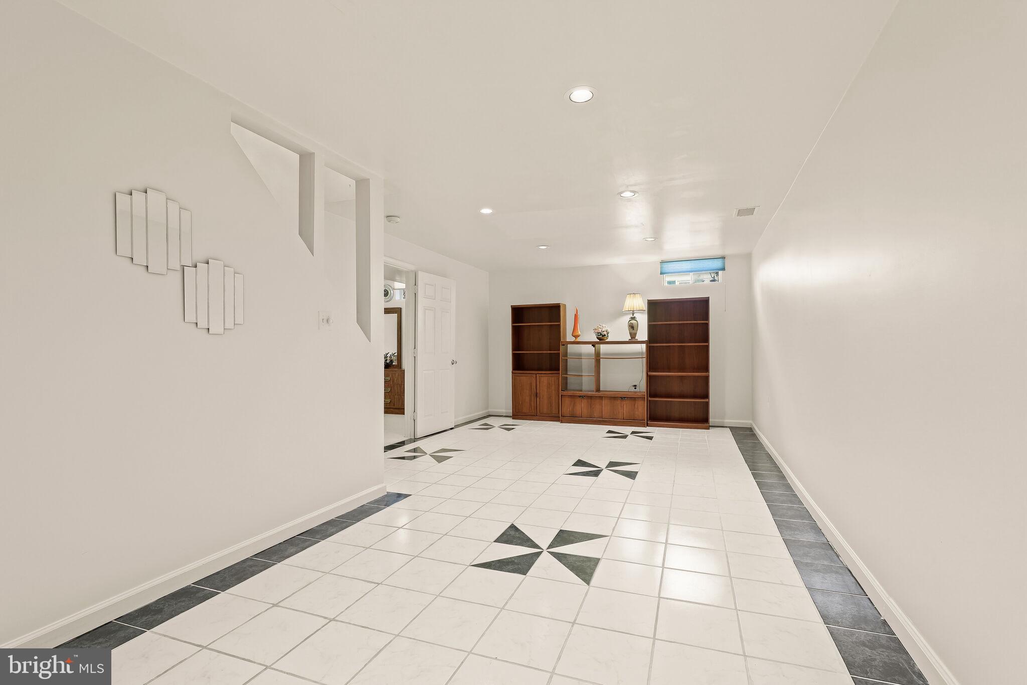 14912 Village Gate Drive Silver Spring, MD 20906 - Photo 34 of 66 Recreation Room