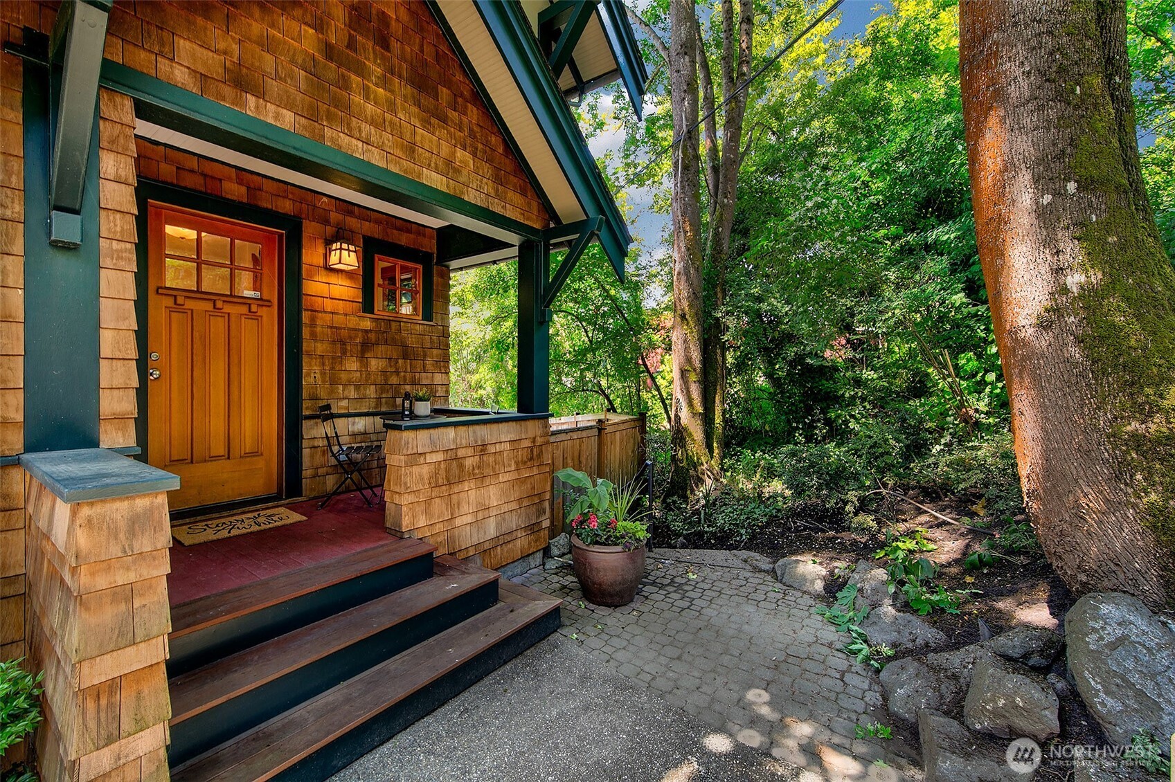 3401 York Road South Seattle, WA 98144 - Photo 2 of 34 Gallery Image 2