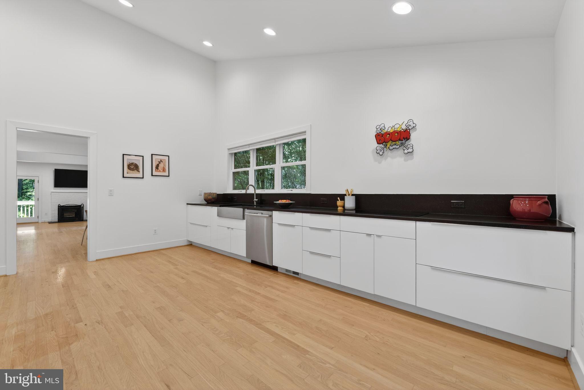 1605 Apricot Court Reston, VA 20190 - Photo 12 of 30